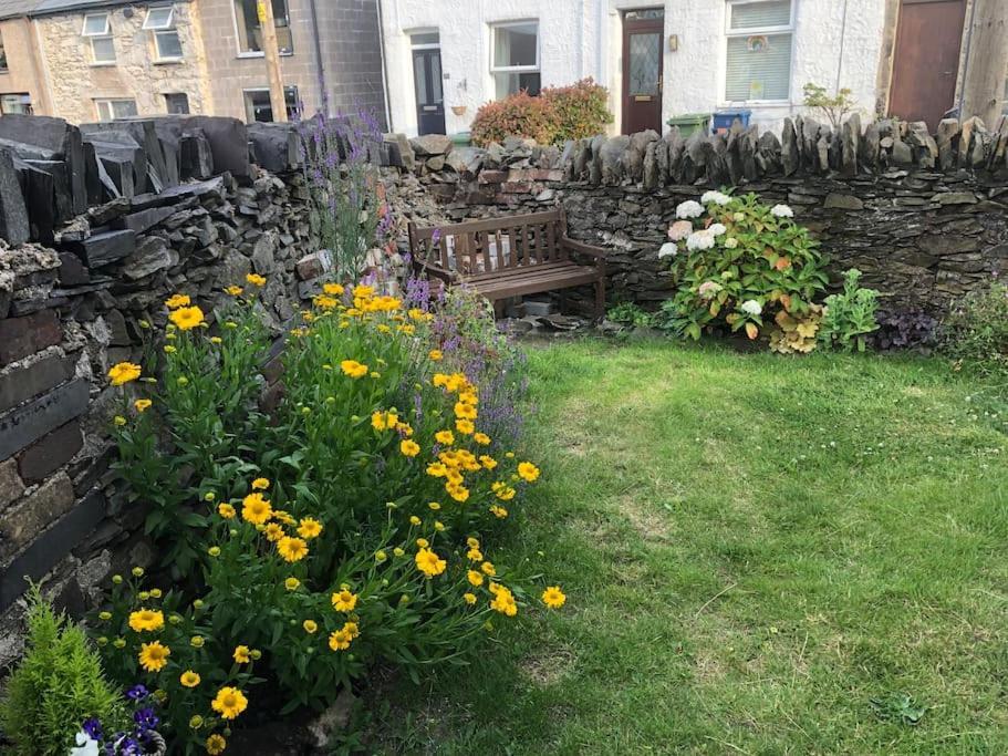 Villa Kylie'S Corner-In The Heart Of Llanberis Exterior foto